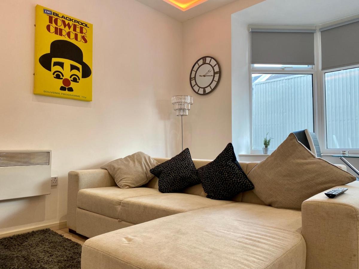 Princess Theatre Beach View Apartments By Blackpool Service Apartments Экстерьер фото